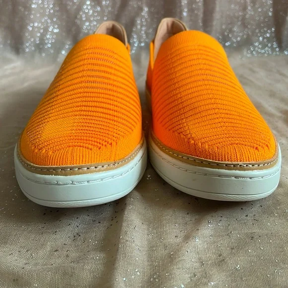 Brand New UGG Sammy Breeze Slip-On Bright Neon Orange Sneakers - Picture 13 of 16